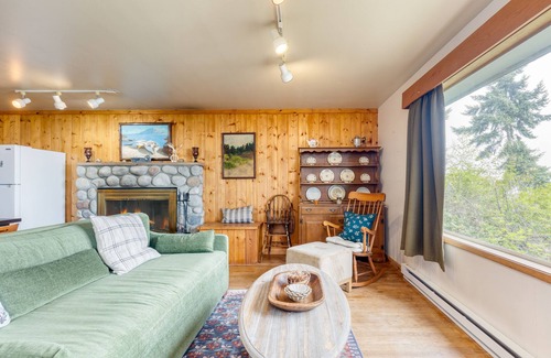 Coupeville Cabin | Cove Cottage by AvantStay | Waterfront Views + Spa