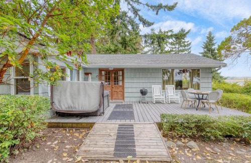 Coupeville House | Cove Cottage by AvantStay Waterfront Views Spa