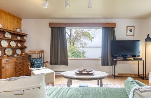 Coupeville Cottage | Cove Cottage - Waterfront | Rustic Cottage