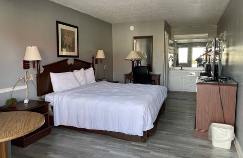 Oneonta Hotel | COVERED BRIDGE INN & SUITES