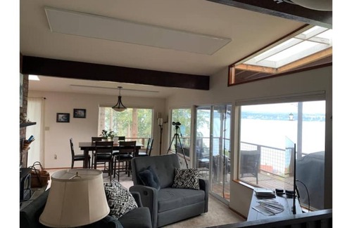 Coupeville House | Covered, heated deck for perfect winter experience