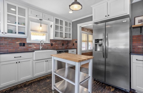 Fort Worth Cultural District House | Cowboy Chic bungalow with 2 bedrooms in Fort Worth's Cultural District