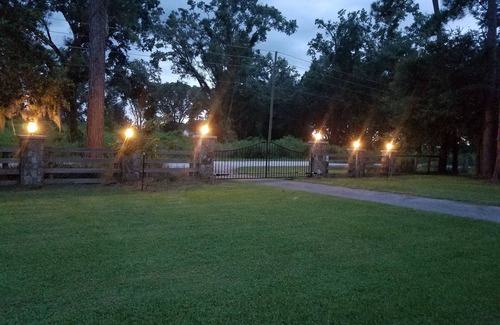 Citra House | "COWBOY COTTAGE" 4-bedroom Home on Gated Horse Farm