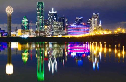Old East Dallas Apartment | Cowboys Fan Pad 2 Bedroom!