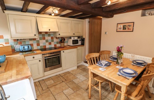 Feetham Cottage | COWLINGS, pet friendly, character holiday cottage in Low Row