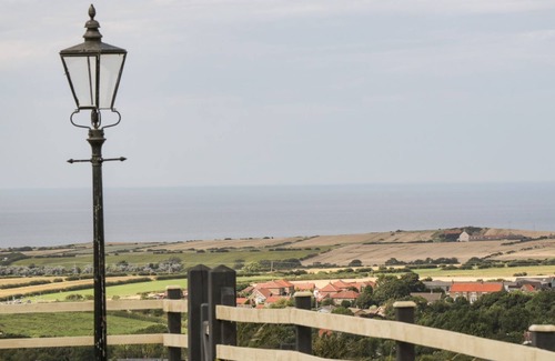 Whitby Cottage | COWSHED, pet friendly, character holiday cottage in Flyingthorpe