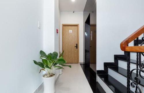 Phuong 8 House | Cozrum Homes Lý Chính Thắng