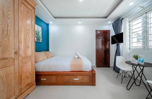 District 5 Apartment | Cozrum Homes - Retro House