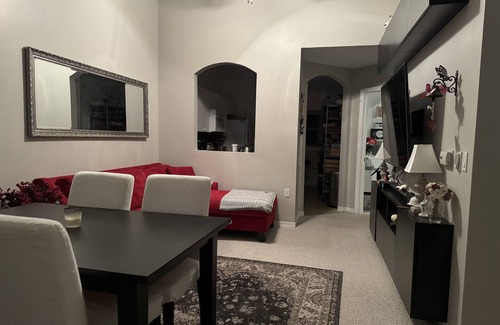 Hollywood Condo | Cozy 1/1Apartment