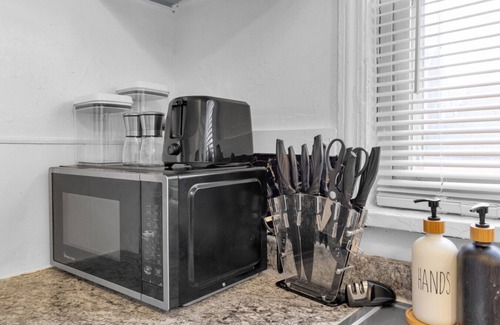 Buffalo Apartment | Cozy 1 Bd Apt - Near Park & Niagara Falls