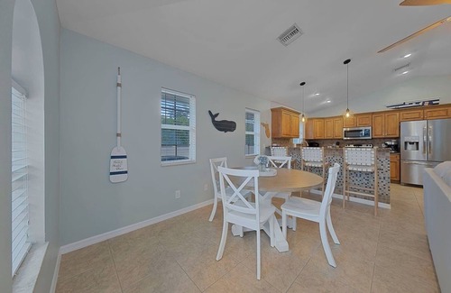 Bonita Springs Villa | Cozy 1 bdrm, Walk to Sugarshack & Coffee shop, Ice Cream, 3 Mi to Beach