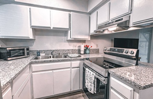 Pumpkin Center Condo | Cozy 1 Bed 1 Bathroom Private Condo