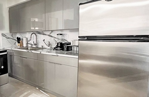 Edgewood Apartment | Cozy 1 bed for 4 Guests, AC, WiFi , Parking, Airport Cruise in Fort Lauderdale