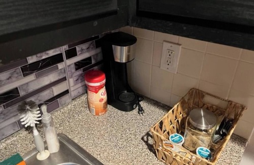 Elmont Apartment | Cozy - 1 Bedrm Apt | Near UBS