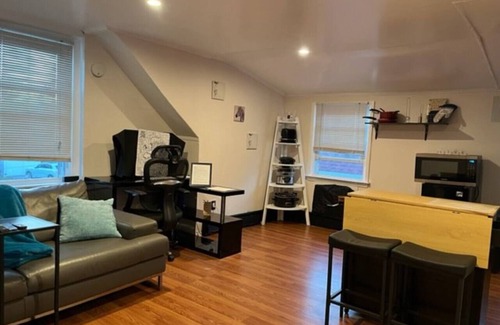Elmont Apartment | Cozy - 1 Bedrm Apt | Near UBS