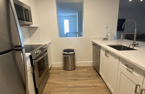 Coconut Creek Apartment | Cozy 1 bedroom apartment in a beautiful quiet neighborhood