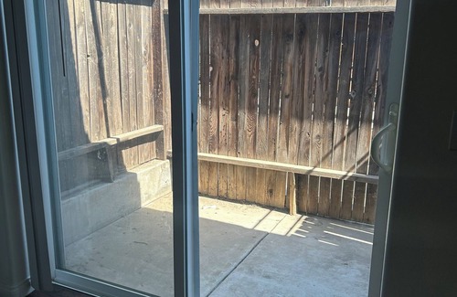Oildale Apartment | Cozy 1-bedroom apartment with WiFi, AC in delightful Bakersfield