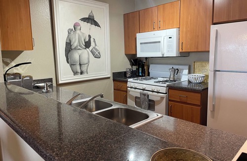 Hollywood Hills Apartment | Cozy 1-bedroom apartment in beautiful West Hollywood