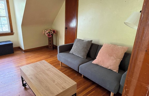 Brighton Heights Apartment | Cozy 1-bedroom apartment in peaceful Pittsburgh with WiFi