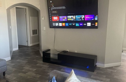 Las Vegas Apartment | Cozy 1-bedroom apartment with WiFi, AC in wonderful Las Vegas