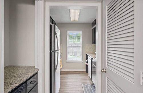 Green Hills Apartment | Cozy 1-bedroom apartment in a great location-Greenhill