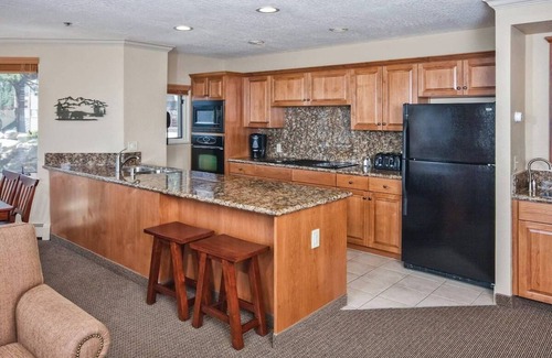 Tahoe Village Apartment | Cozy 1-bedroom apartment with fitness room, WiFi in peaceful Stateline