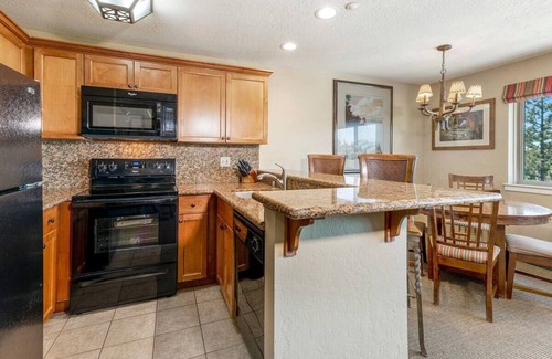 Tahoe Village Apartment | Cozy 1-bedroom apartment with fitness room, WiFi in peaceful Stateline