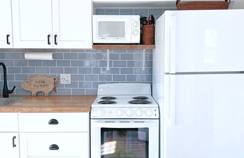 Groveland - Kensington Park Apartment | Cozy 1-bedroom apartment in beautiful Savannah with WiFi, AC