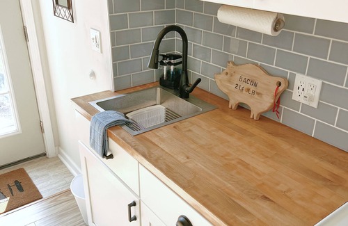 Groveland - Kensington Park Apartment | Cozy 1-bedroom apartment in beautiful Savannah with WiFi, AC