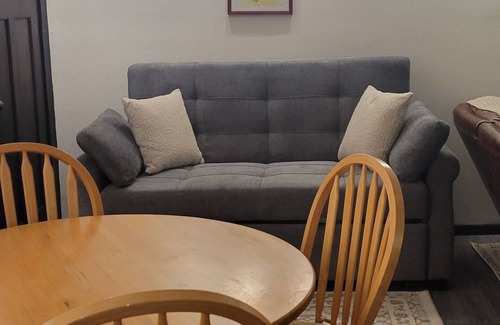Victory Heights Apartment | Cozy 1-bedroom apartment in nice Seattle with WiFi