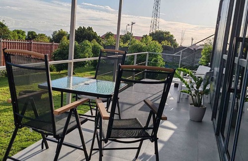 San Jose Apartment | Cozy 1-bedroom apartment in lovely Grecia, Great garden with amazing sunset view