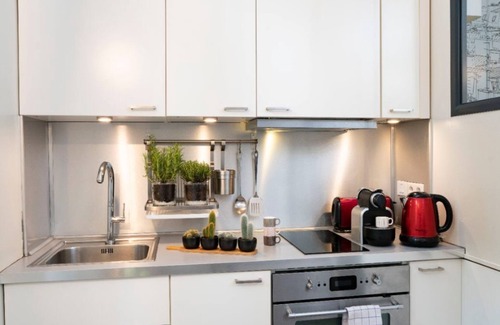 Montparnasse Apartment | Cozy 1-bedroom apartment in enchanting Paris with WiFi