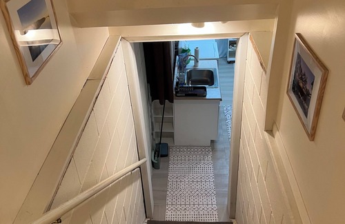 Peoria Heights Apartment | Cozy 1-bedroom basement apartment in Peoria Heights Pets Welcome!