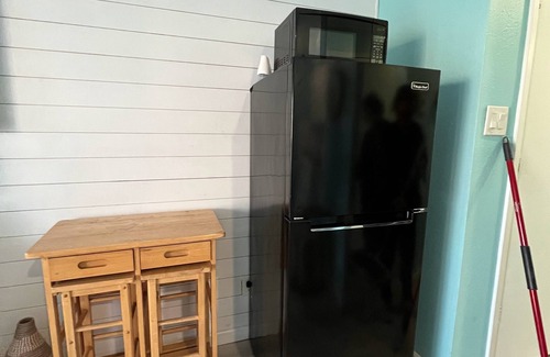 North Beach Condo | Cozy 1-bedroom condo on North Beach in awesome Corpus Christi with AC, WiFi, etc