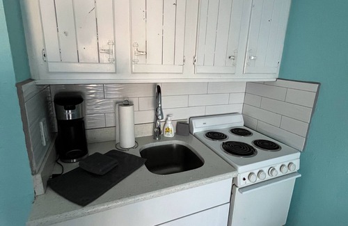 North Beach Condo | Cozy 1-bedroom condo on North Beach in awesome Corpus Christi with AC, WiFi, etc