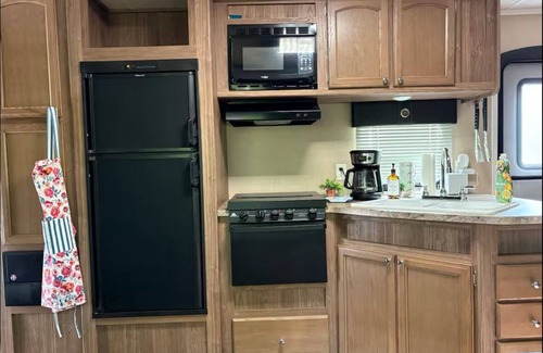 Salem House | Cozy 1-bedroom camper close to Clemson and Lake Jocassee