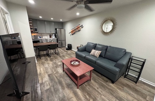 Tallahassee Condo | Cozy 1-bedroom condo across the street from FSU and Doak Campbell Stadium