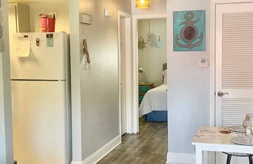 Biloxi Condo | Cozy 1-bedroom condo in gorgeous Biloxi with fitness room, WiFi
