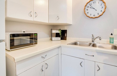 West Fargo Condo | Cozy 1-bedroom condo in wonderful West Fargo with WiFi, AC
