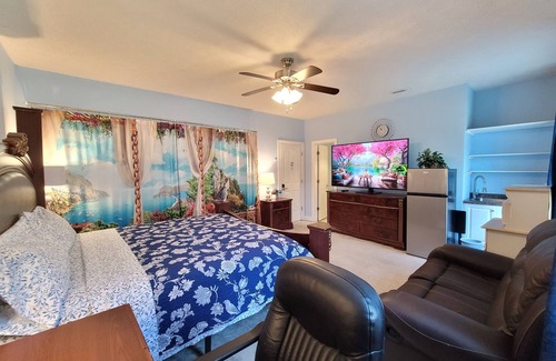 Hampton Apartment | Cozy 1-bedroom hotel suite with AC, WiFi in delightful Hampton