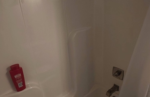 Drake House | Cozy 1-bedroom house with WiFi, AC in welcoming Bowling Green!