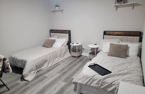 Macon House | Cozy 1-bedroom in house on 2 acres with WiFi, AC