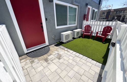 Burbank Apartment | Cozy 1 Bedroom in the heart of Burbank near Disney and Warner Brothers (near Equestrian Center)