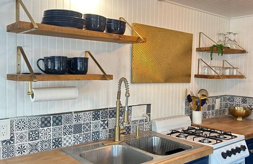 Venice House | Cozy 1-bedroom mobile home in charming Venice with AC, WiFi