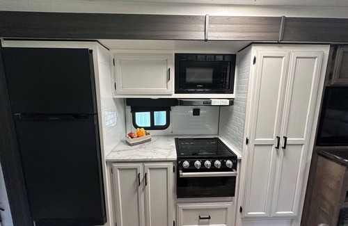 Homestead House | Cozy 1-bedroom mobile home in welcoming Homestead with WiFi, AC and a terrace