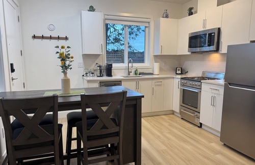 Langford Apartment | Cozy 1 Bedroom Retreat for City & Nature Adventures