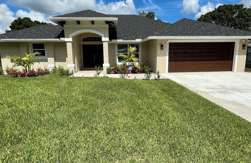 White City House | Cozy 1-bedroom unit with WiFi, AC and heated pool in wonderful Fort Pierce