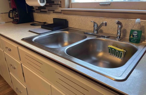 Two Rivers Apartment | Cozy 1 Bedroom Upstairs Rental Apartment in Two Rivers