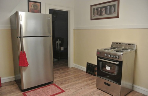 Two Rivers Apartment | Cozy 1 Bedroom Upstairs Rental Apartment in Two Rivers
