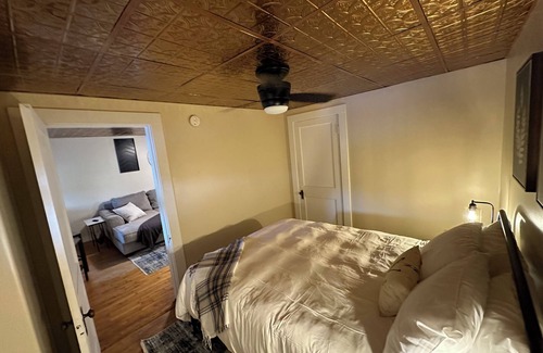 Hallowell Apartment | Cozy 1-bedroom waterfront apartment in Hallowell overlooking the river